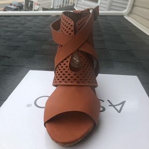 ASHRO Cognac Bootie